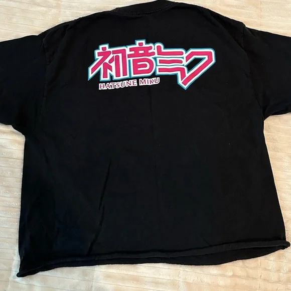 Hot Topic Hatsune Miku black short sleeve crop top size medium - Picture 3 of 4